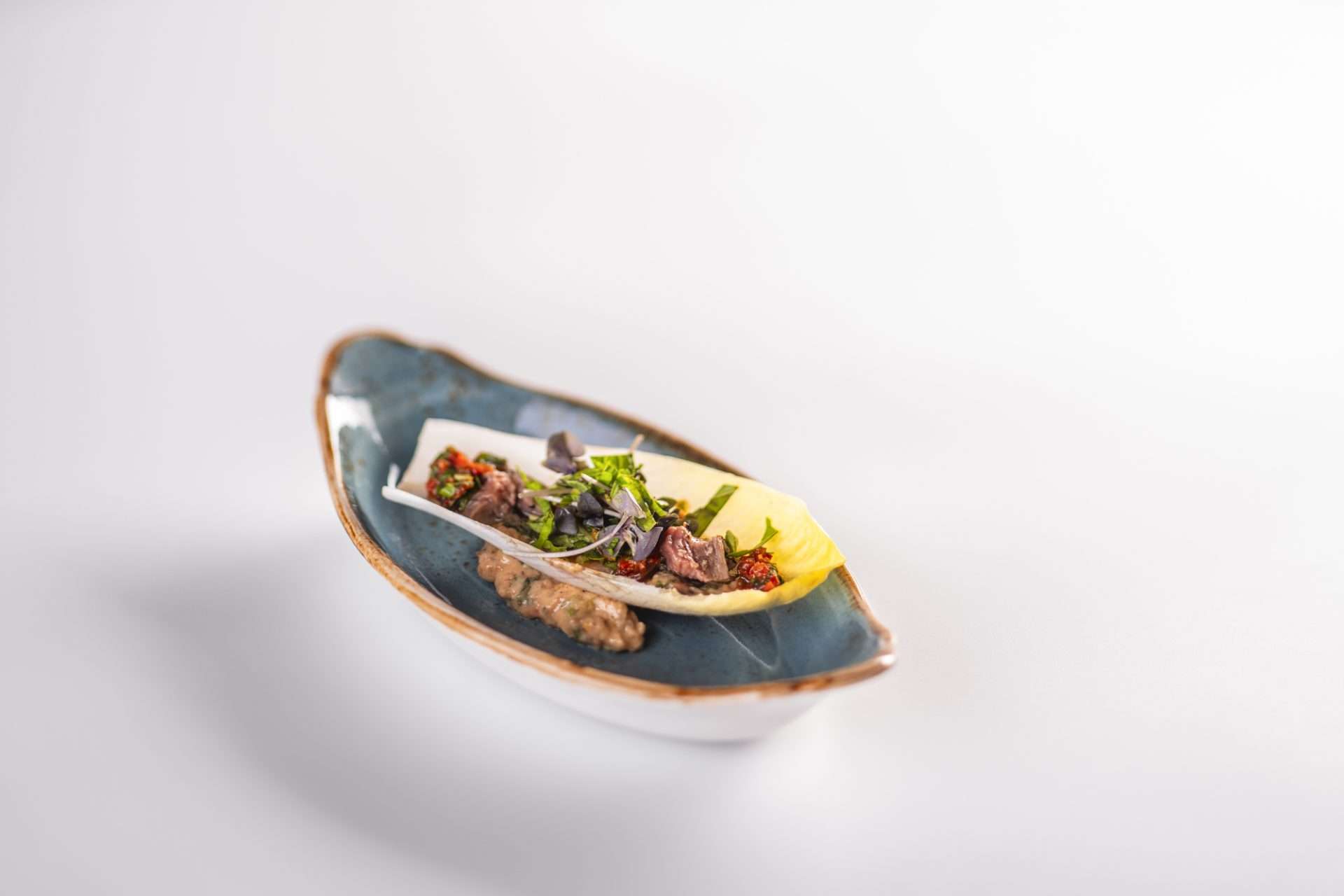 Grilled American Lamb Loin Lettuce Wraps